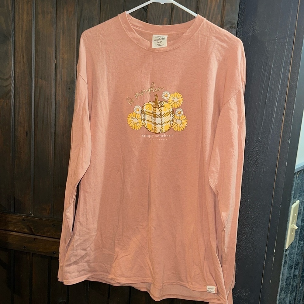 Womenโs Simply Southern Long sleeveโ shirt โHi Pumpkinโ size L